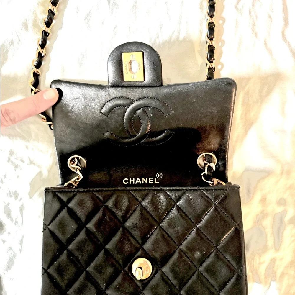 CHANEL small classic handbag - Picture 2 of 2